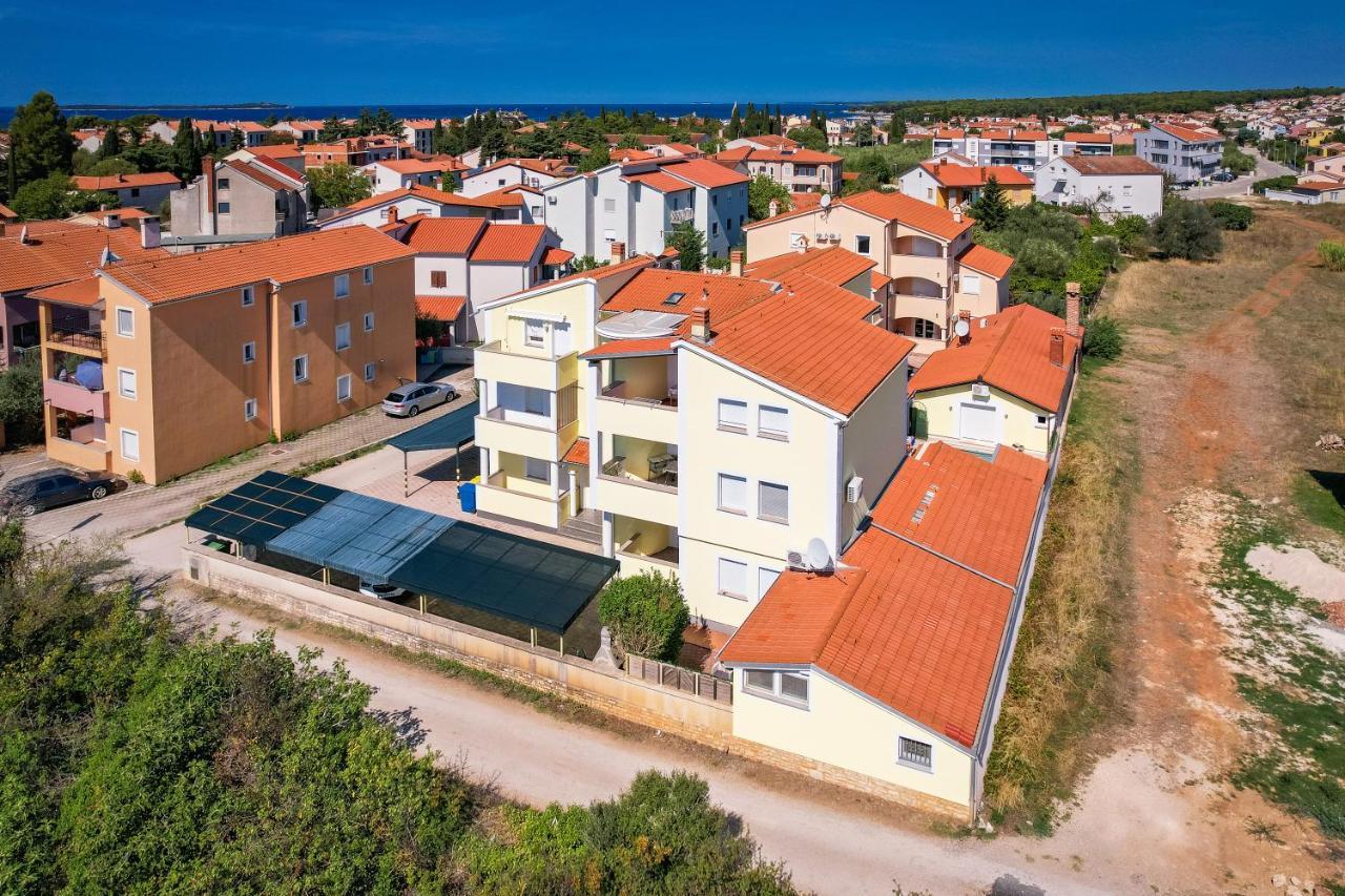 Apartman Dino Фажана Экстерьер фото
